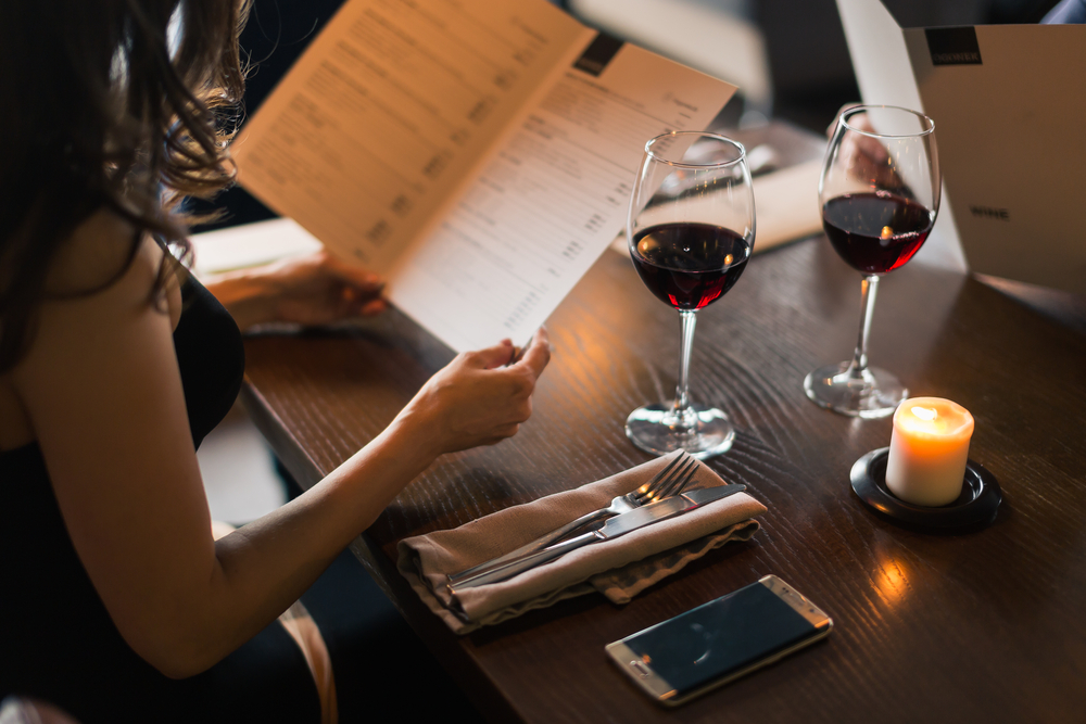 How to Improve the Wine Menu at Your Bar